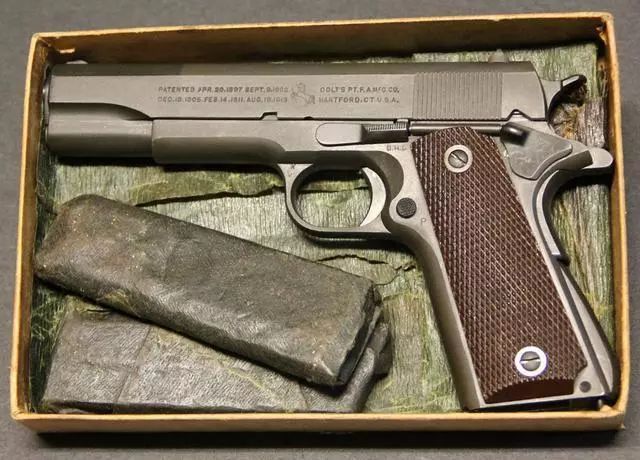 世界上装备时间最长的手枪m1911a1,堪称一代名枪