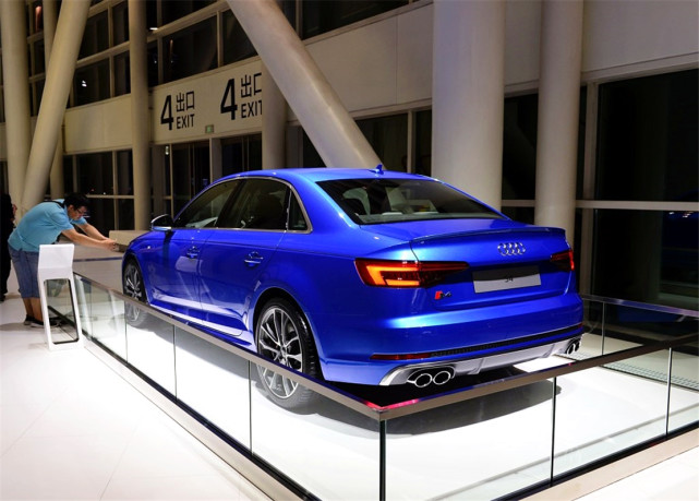 奥迪最便宜六缸性能车4.7秒破百,比amg c43便宜17万