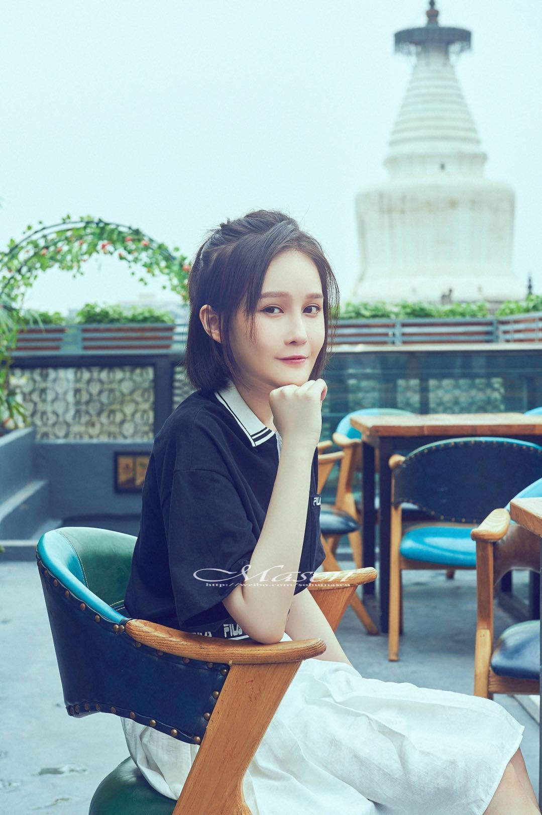 赵本山女儿球球写真照曝光,好身材引网友热议