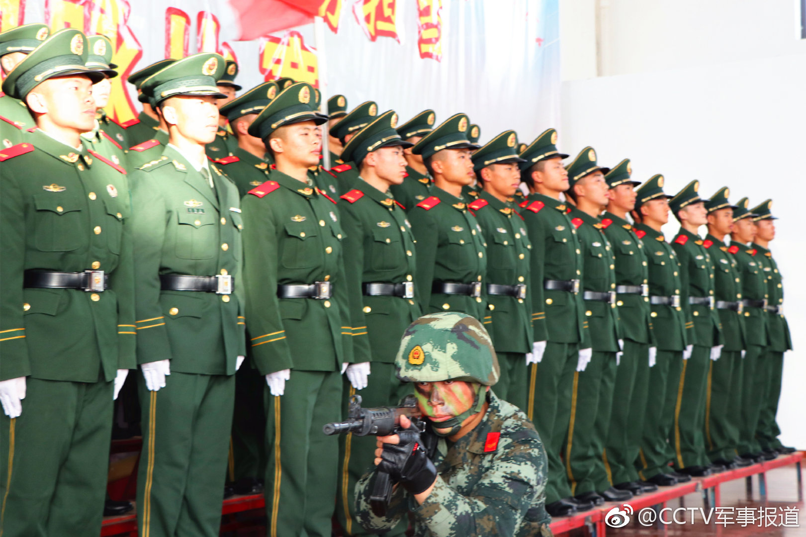 看过来!武警兵哥哥唱战歌铸忠诚励血性