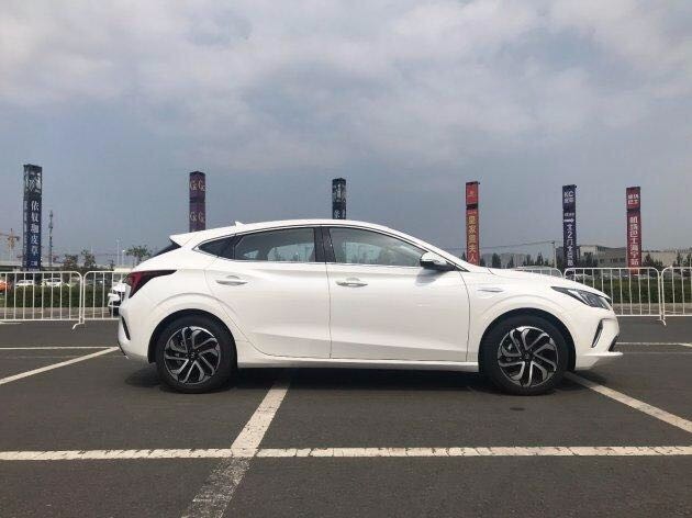 长安全新逸动xt惊艳来袭,预售7.79-10.99万,网友:这价格我看行