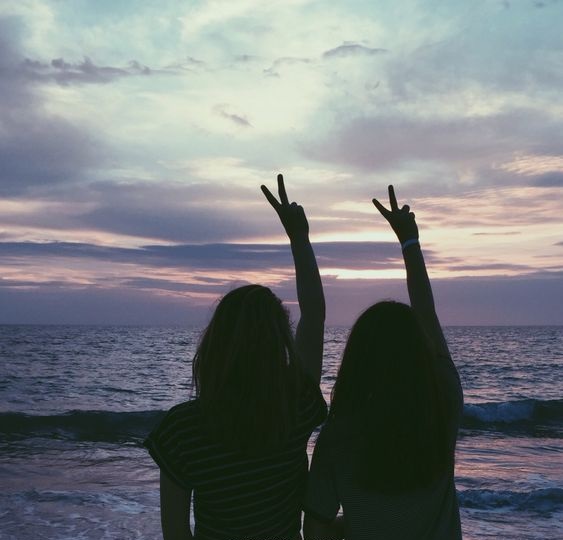 不露脸又超有feel的闺蜜照