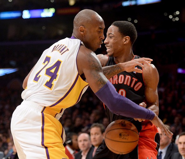 猛龙时期的德罗赞与科比的珍惜合影