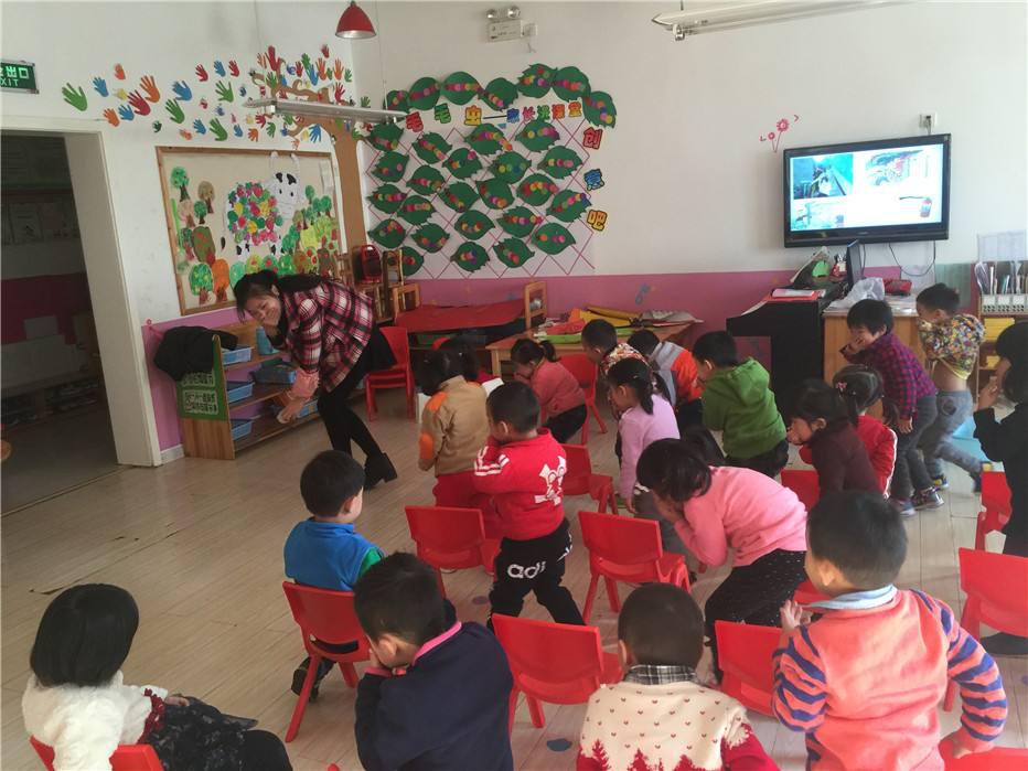 大班的小小消防员教案!