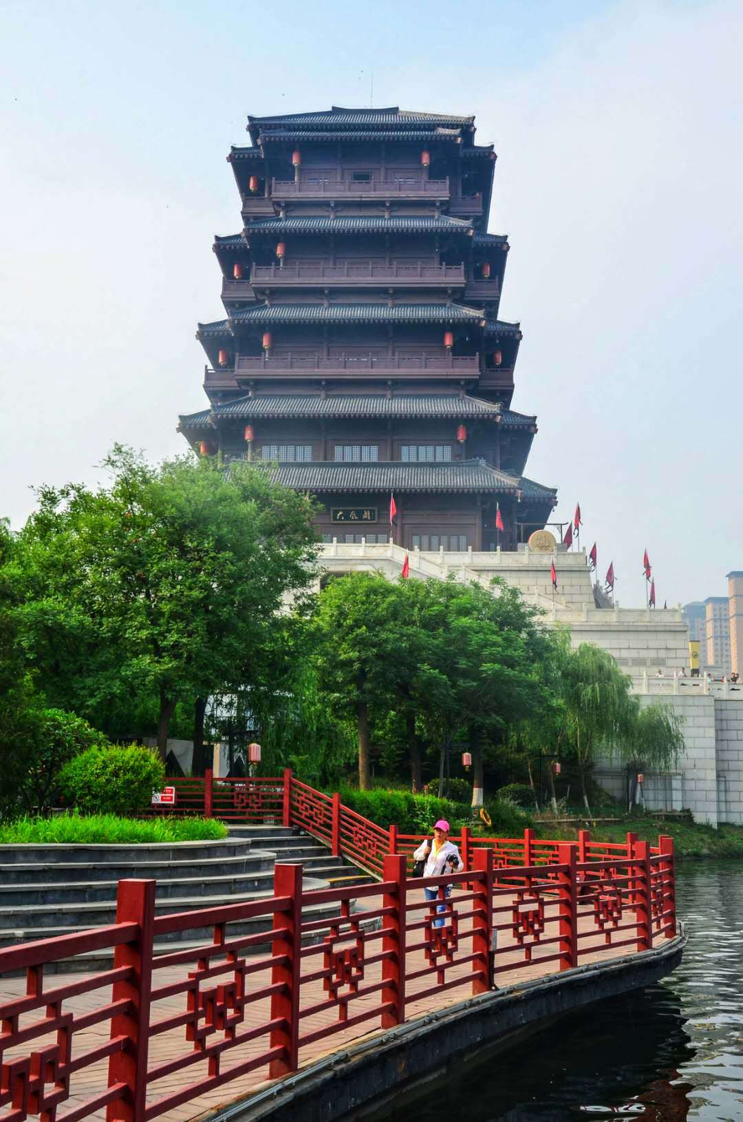西安汉城湖龙舟节观赛自驾车路线:西安汉城湖景区大风阁主入口进入