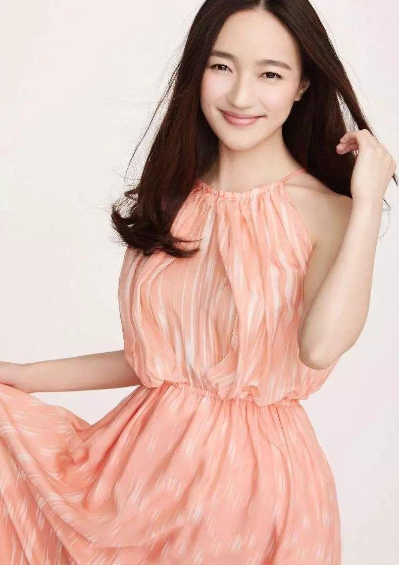 短发的焦俊艳帅炸了天! 长发的她温柔似水, 真的怀疑自己瞎了眼