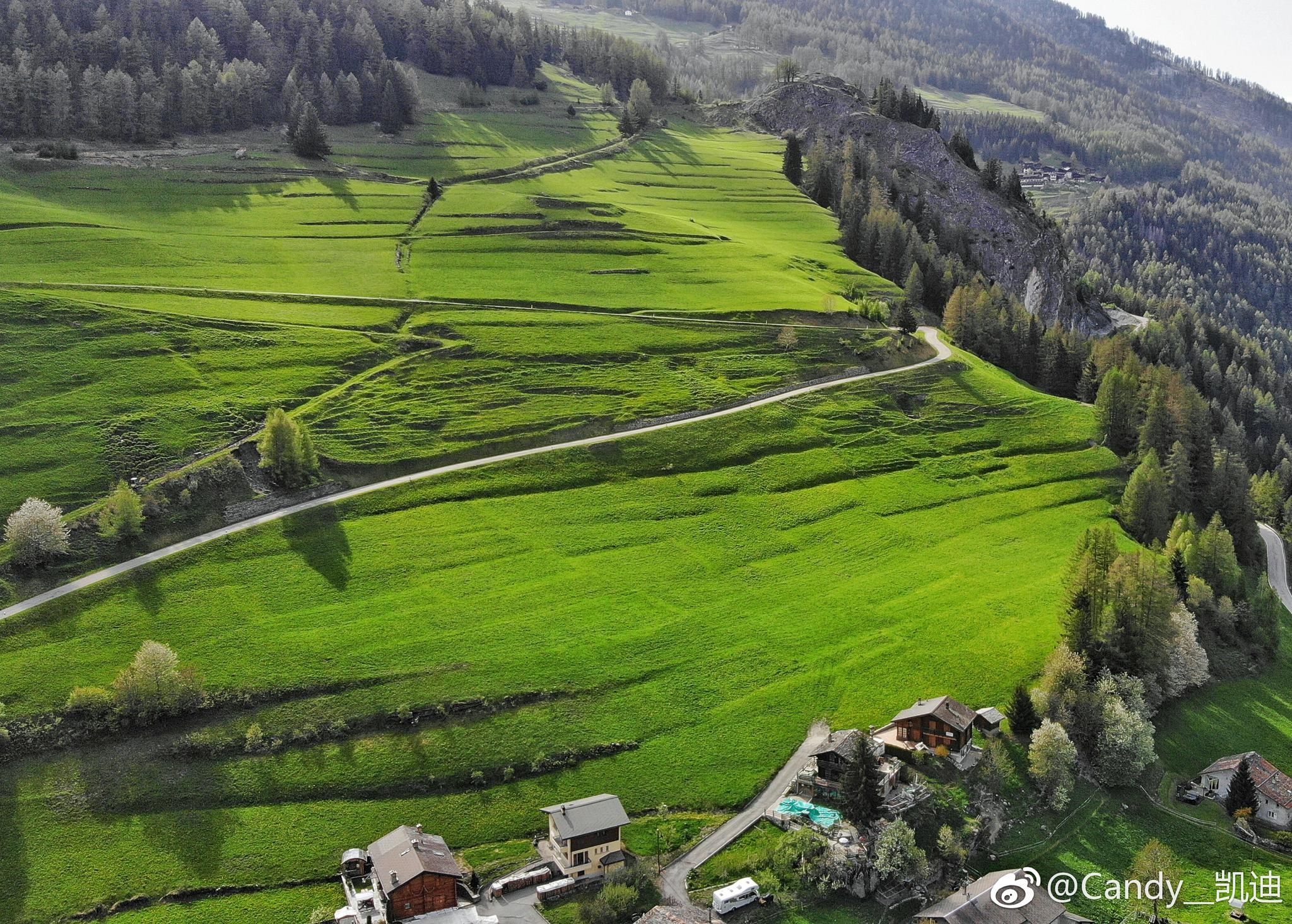 瑞士是一个非常适合航拍的国家,很多风景优美的地方不限飞不禁飞只要
