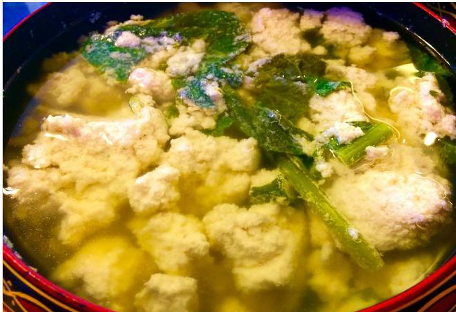 彝族人喝酒都会吃的下酒菜,吃着大块坨坨肉,你流口水吗_新浪看点