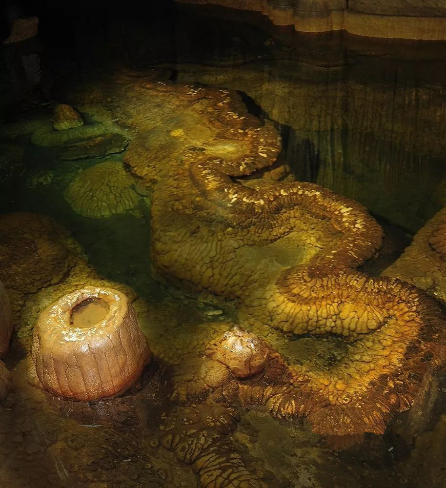 湖南这个锁龙洞,千年来无人敢进,专家进入洞才解开秘密!