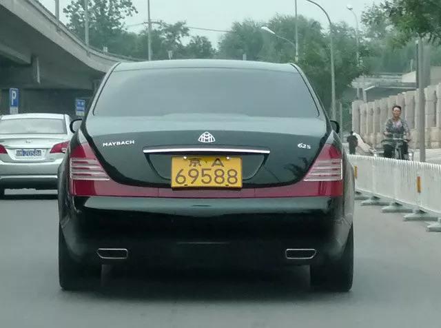 黄绿色组合的车牌号你认识吗?