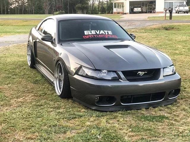 第四代野马的样子就像是马群中的一只温柔绵羊,尽管它的性能并不是