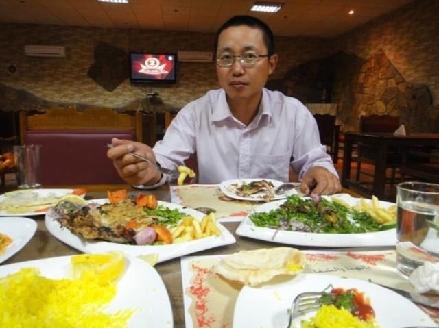 妻子生日丈夫迟迟未归,刷朋友圈见到丈夫后,妻