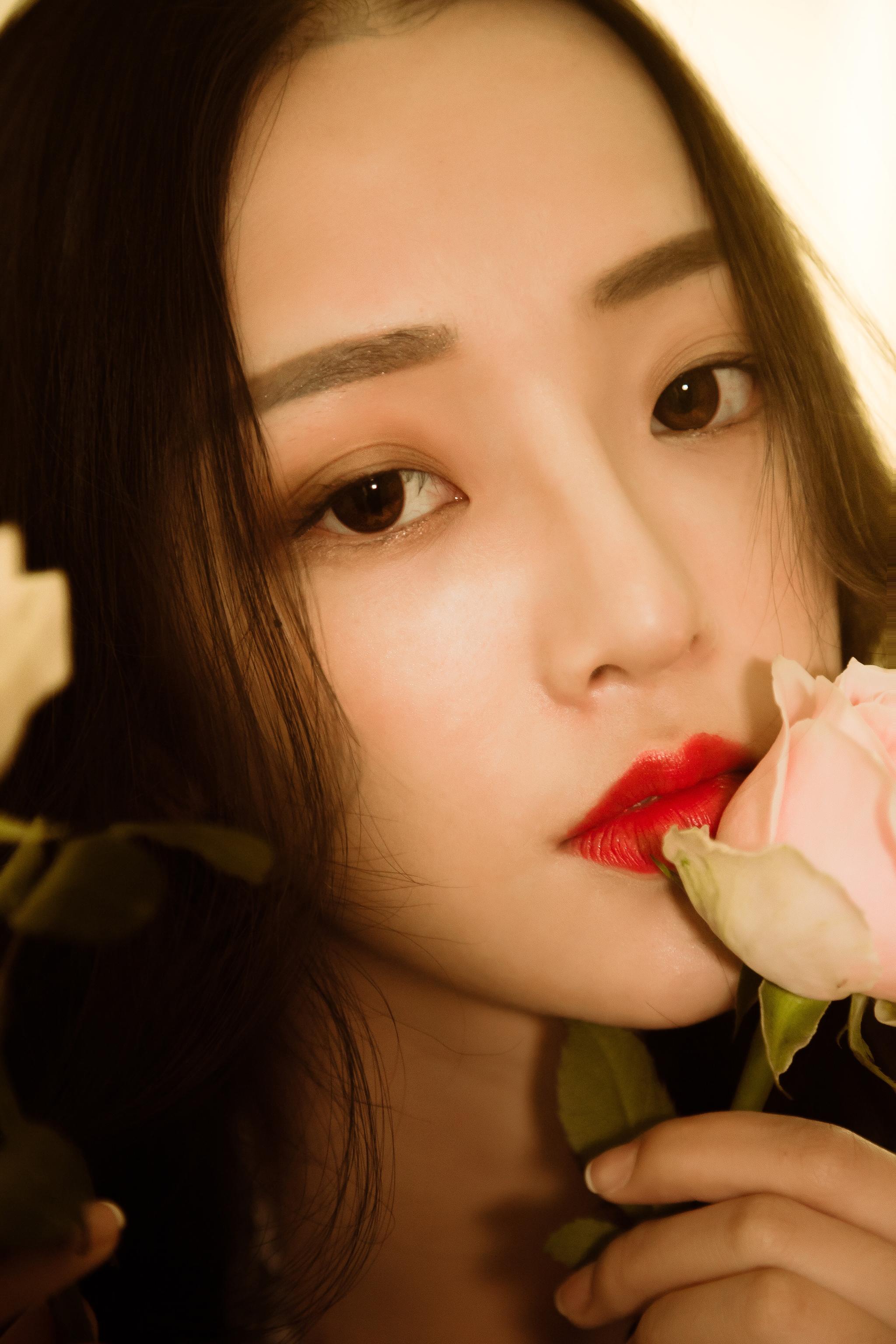 美女校花就读于浙江传媒学院来自湖北襄阳