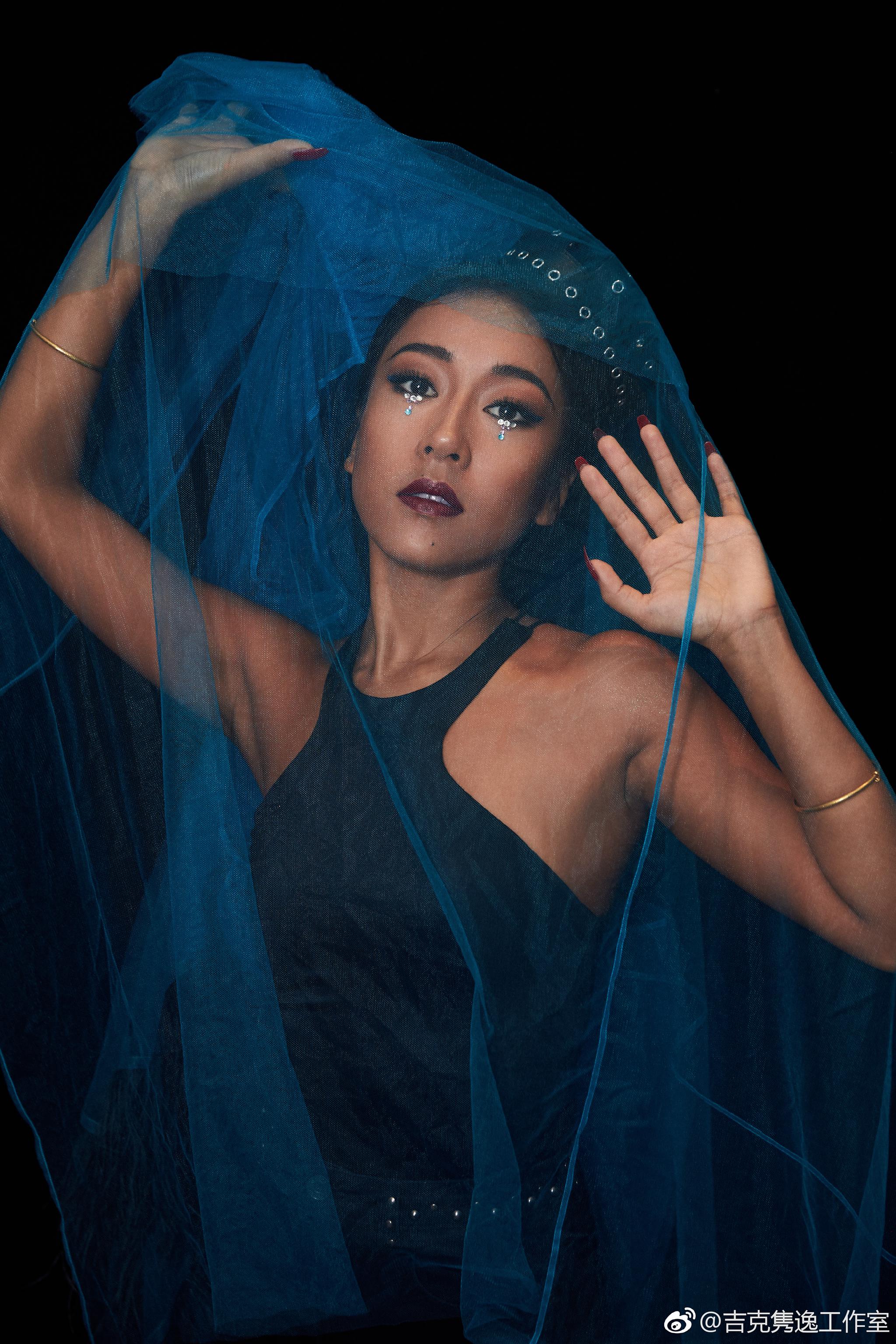 昨晚summermomoko空降连唱五首hymnfortheweekend新世界