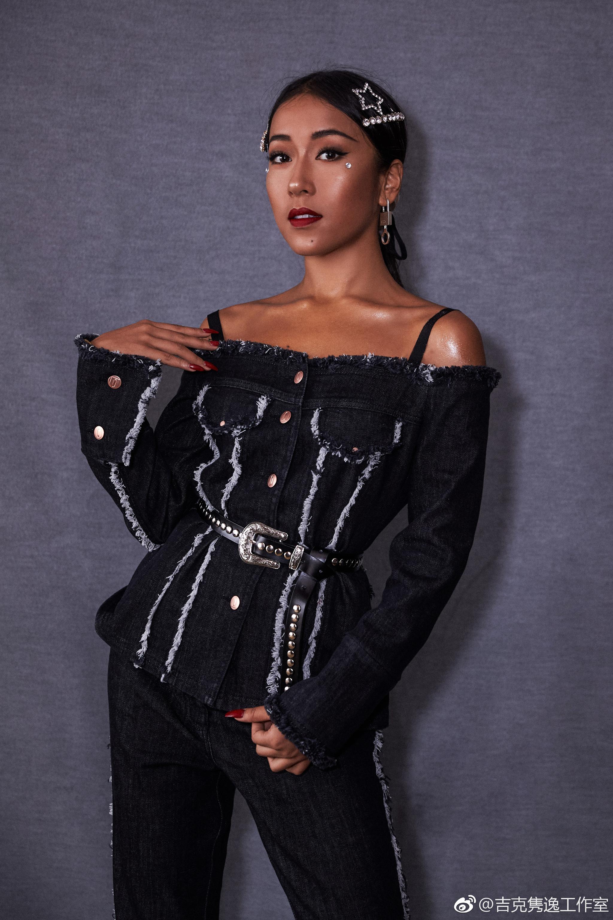 健身狂summermomoko岂能不搞点事情|世界杯|吉克隽逸|歌迷会_新浪网