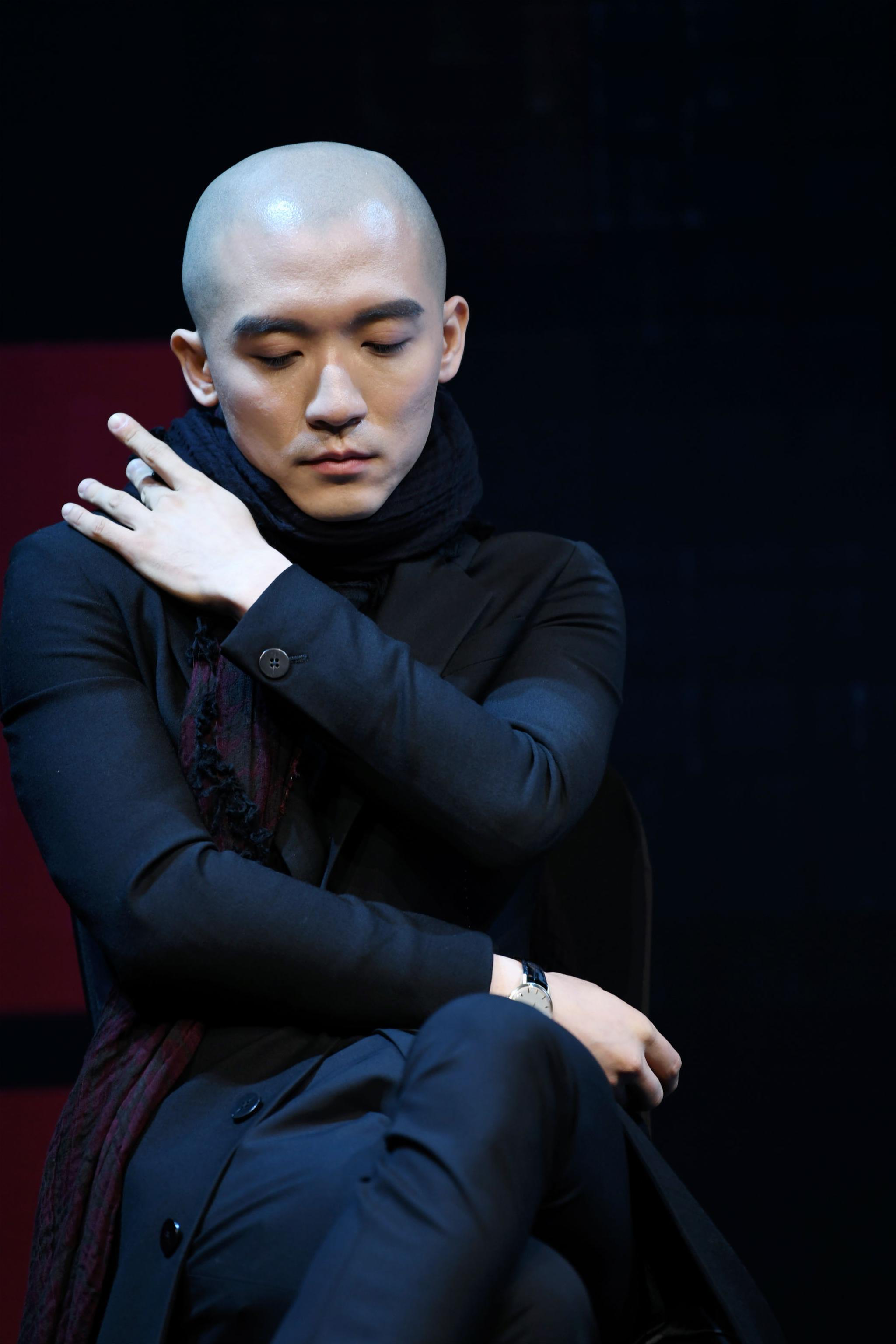 《对话寓言2047》第二季震撼首演 裘继戎被张艺谋形容"打不死"