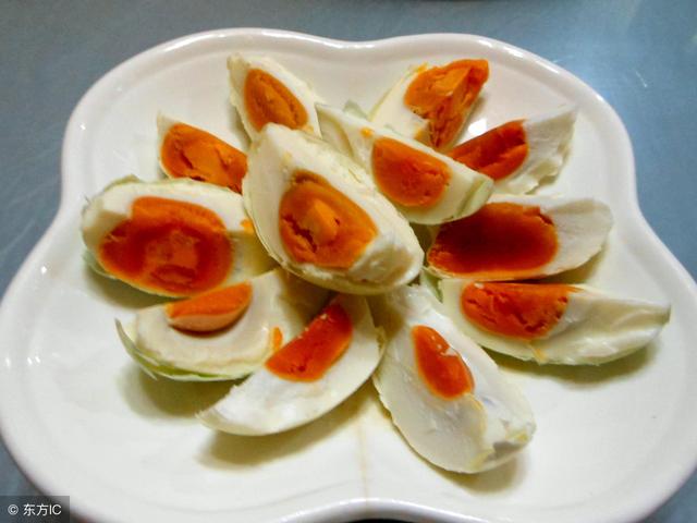 咸鸭蛋黄怎么做好吃,鸭蛋黄可以做什么菜