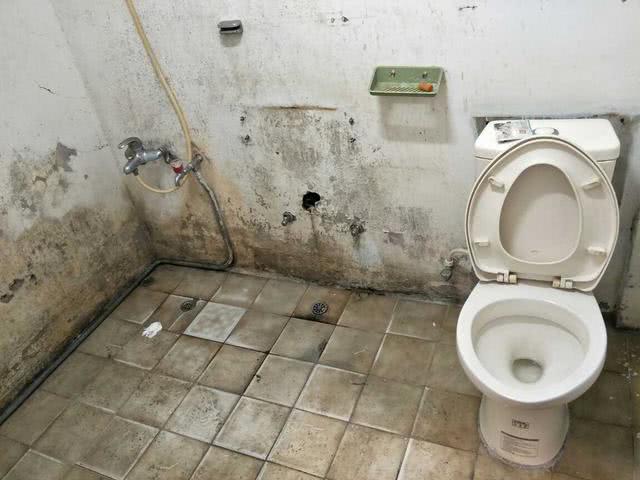 老公图廉价600元租了个破屋子,脏的过分,估计连你看了都害怕|屋子|洗