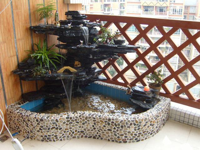 有庭院的人都开始造景观鱼池了!美哭了,回家也要挖一个