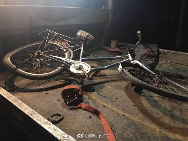 沈阳59岁老人骑自行车被撞飞