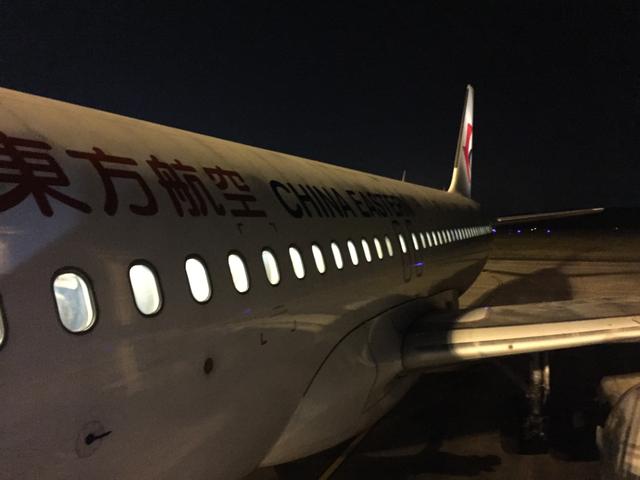 西南到东北:MU2332+MU2141 飞机老但间距大