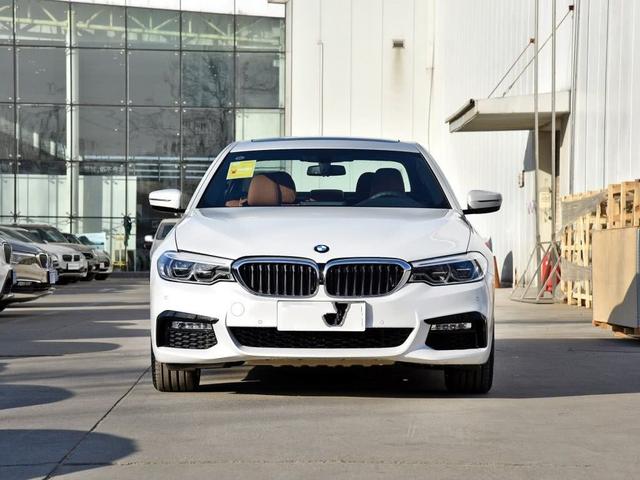 宝马5系2018款来了!车长5米,重1.7吨,高配3.0t v6缸,仅65万