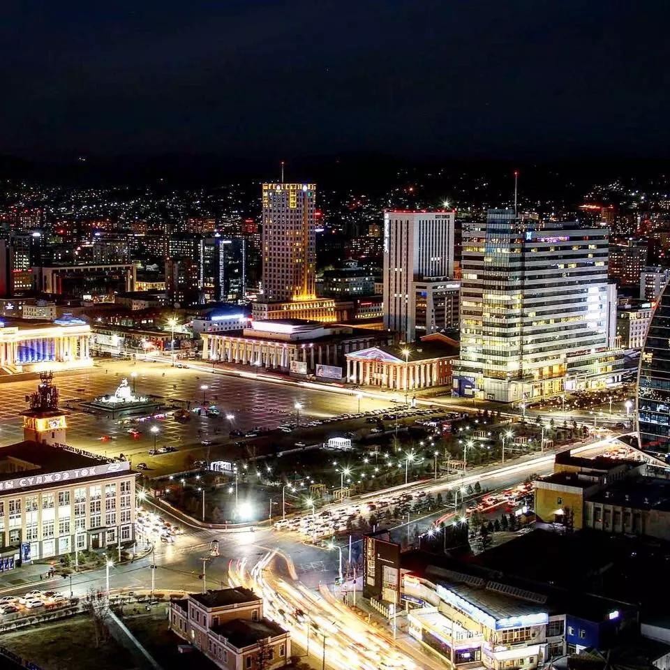 蒙古国乌兰巴托美女比男人多房价8000元随便挑街上越野车很多