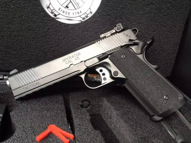 4,柯尔特m1911手枪ak-47作为一代枪王,受惠于法国人