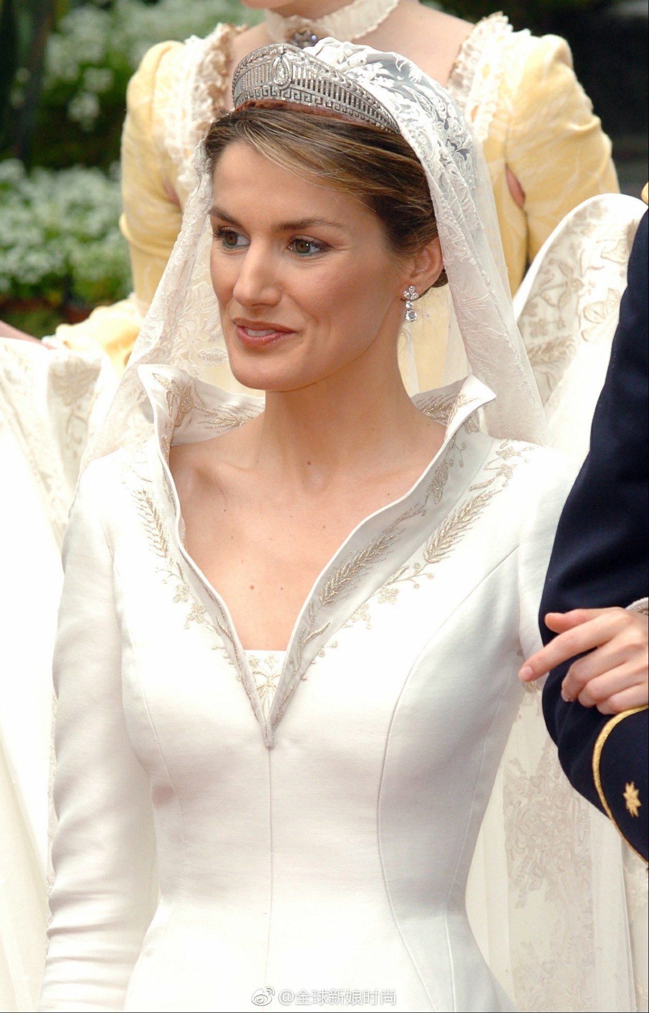 超经典的皇室新娘发型