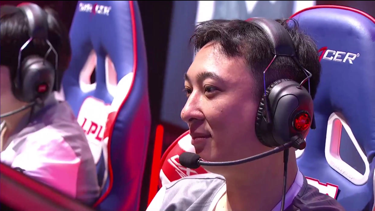 王思聪首登lpl赛前采访称紧张到睡不着网友vg队员更紧张