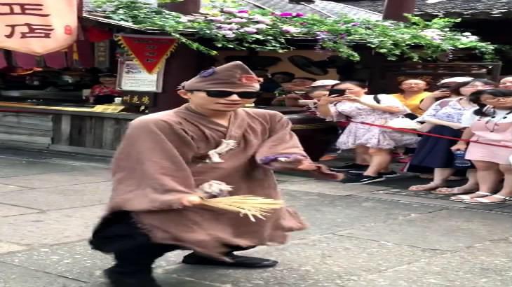 【杭州宋城王员外楼上演出】背景音乐好熟悉,