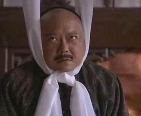 尸骨未寒,和珅在 (1799年2月22日)就被嘉庆皇帝赐给一条白绫自缢而死