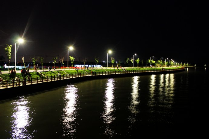 夜游"第一网红"地标的青浦淀山湖彩虹桥