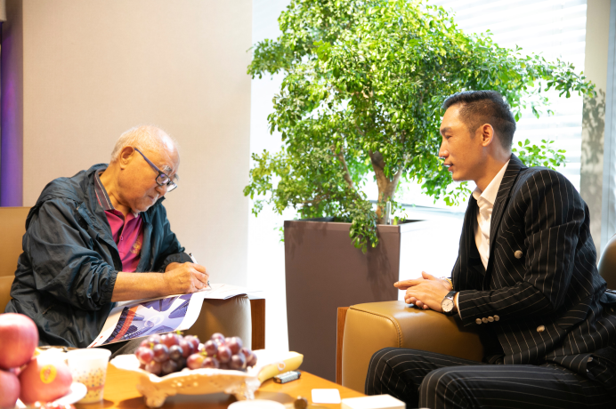 黄国瑞中将非常关心华夏形象传媒未来发展和规划,给予了很多中肯的