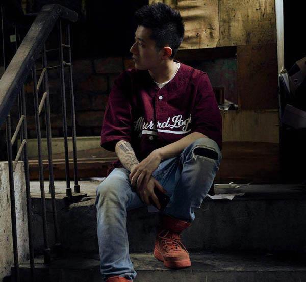 《中国新说唱》满舒克王以太谁淘汰了?后者说唱忘词没事儿