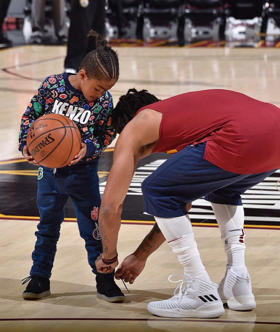 分享个罗斯和儿子的图集