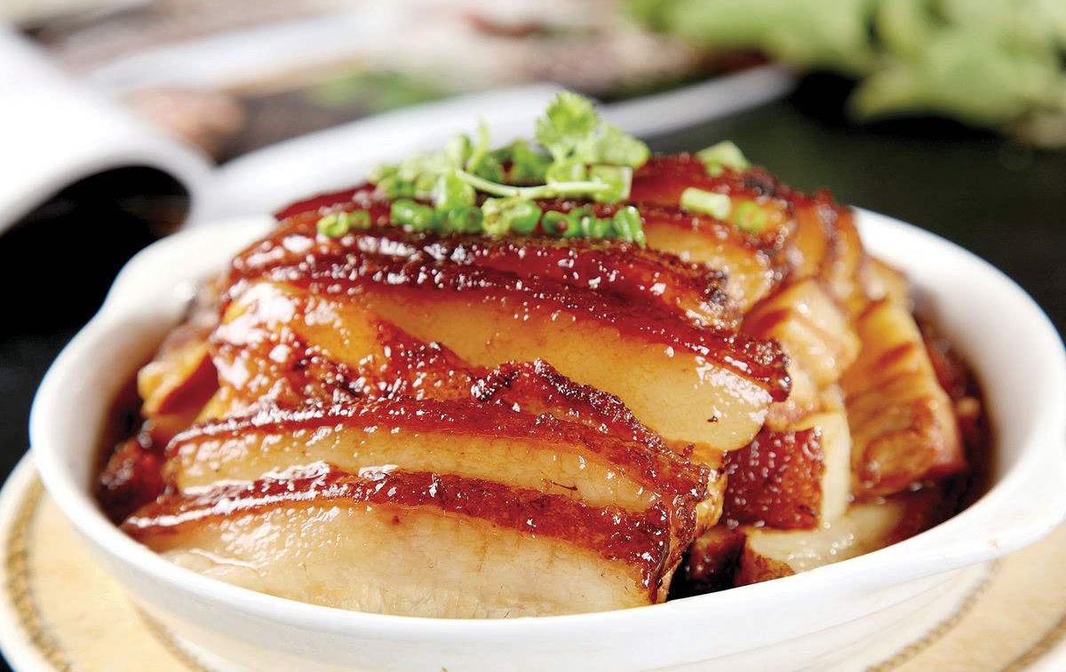 教你自己在家做梅菜扣肉方法简单看一遍就会味道堪比大厨