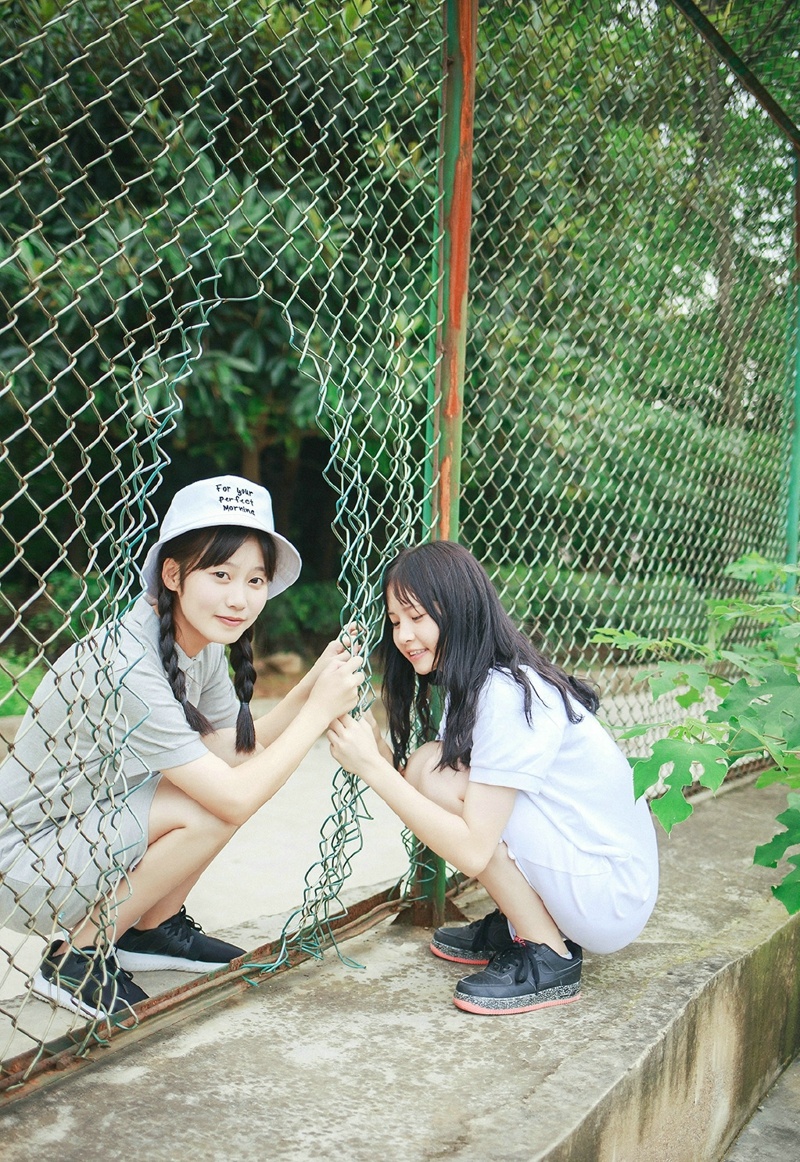 娇嫩姐妹花清新青春活力娇小可人写真集 @微相册 @微博摄影