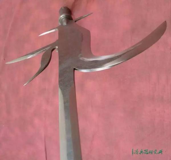 对抗骑兵和破坏方阵数它最凶残:16世纪初意大利式钩戟鉴赏|武器|骑兵