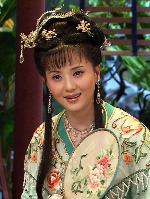 曾比范冰冰还美的演员,丈夫去世守寡10年,女儿长的比她还美