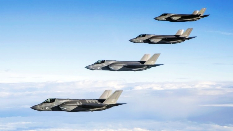 美国要为f35升级,为何英国人却退缩了?原因揭开,搞不好就废了