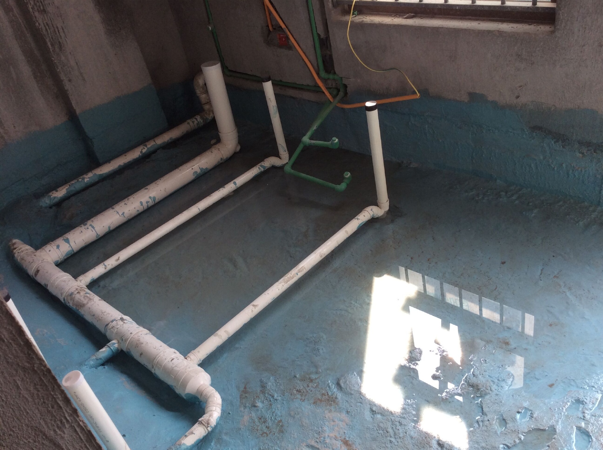 电线杆倒地窗户炸飞!1死14伤!呼和浩特燃气爆炸,...