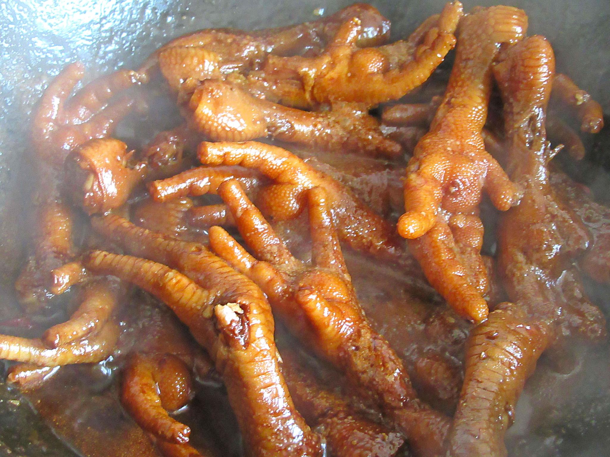 好吃到吮手指的鸡爪自己也能做,婆婆教会我后,我常给老公这么做