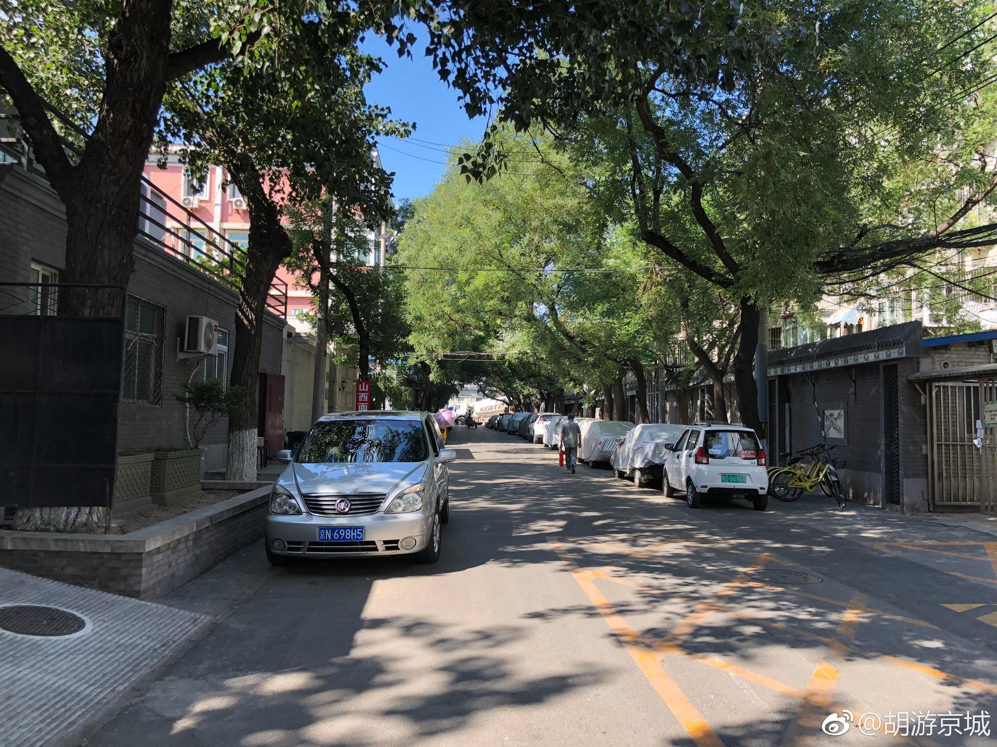 当年的儒福里胡同寺院过街楼可如今风貌全无