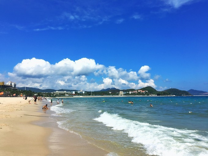 踏入这片海域,独享三亚的碧海蓝天金沙滩