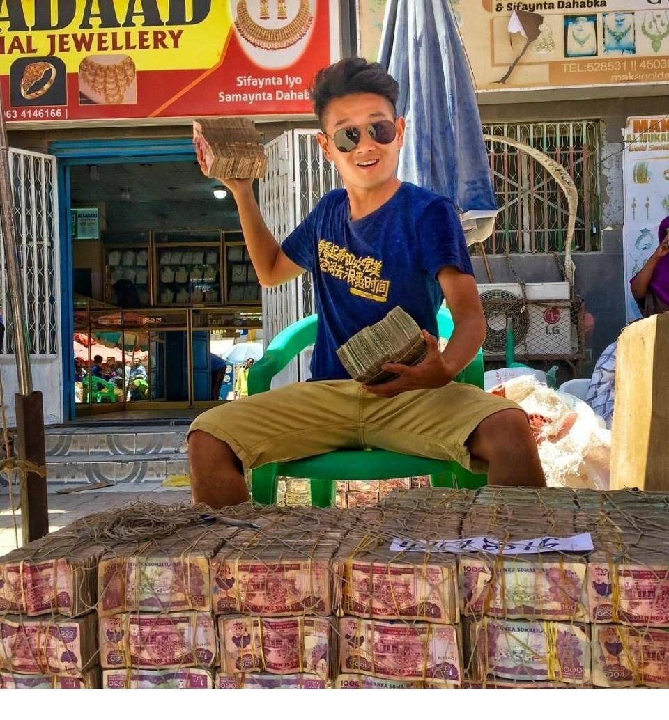 非洲这国穷到只剩下钱,百万富翁随处可见移动支付发达