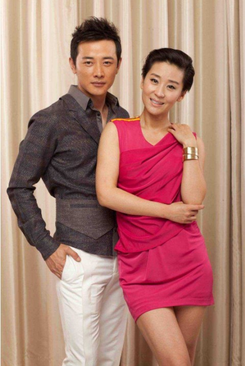 她被评为四小青衣,与罗晋传姐弟恋,却又陷入差21岁"父女恋"