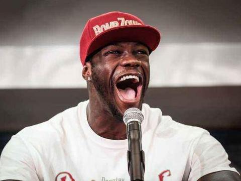 这个黑人拳手居然如此猖狂,竟扬言要在拳台上把对手打死!