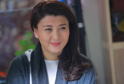 很牛逼却"隐藏"了25年,今46岁气质依旧|闫学晶|林越|气质_新浪新闻