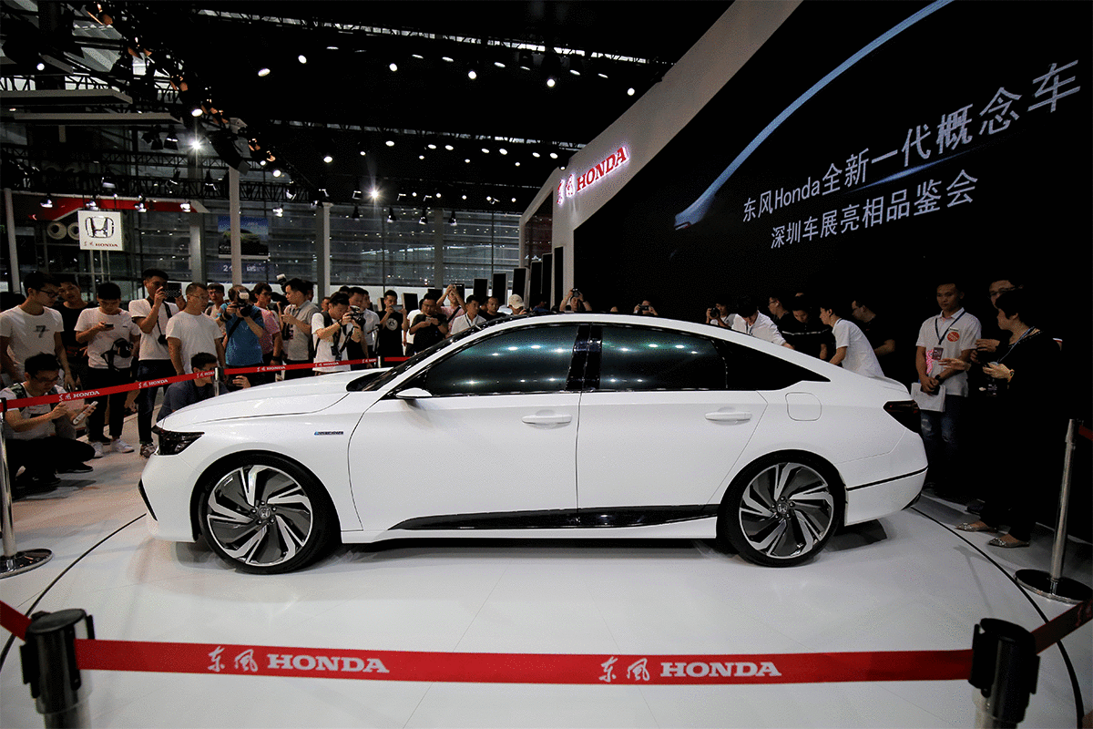 本田又推全新轿跑b级车,造型很拉风,2018下半年将上市!
